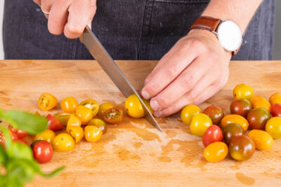 Tomaten halbieren