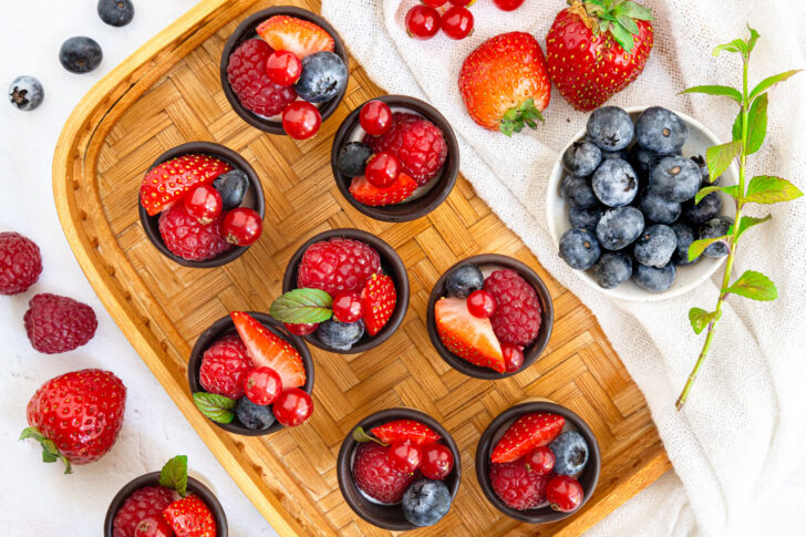 Obst im Waffelbecher