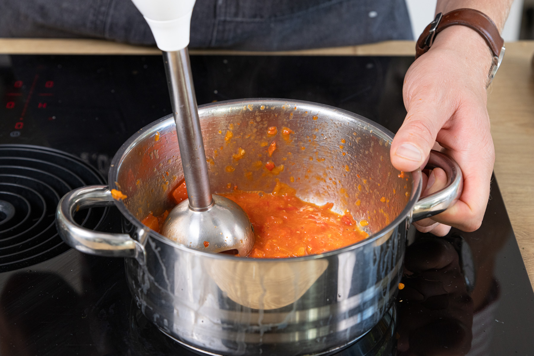 Piri-Piri-Sauce pürieren