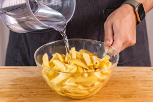 Kartoffeln wässern