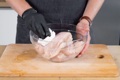 Hähnchen trocken tupfen.