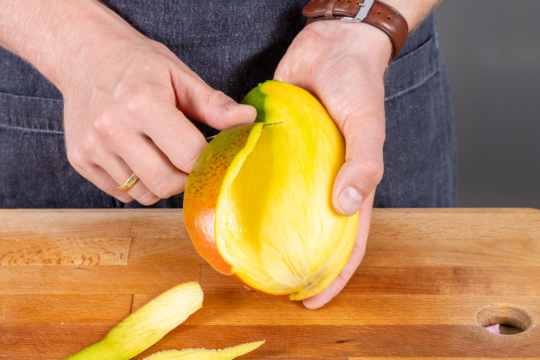 Mango schälen