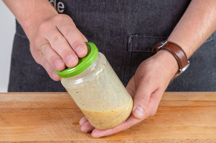 Senf-Dressing für Wurstsalat