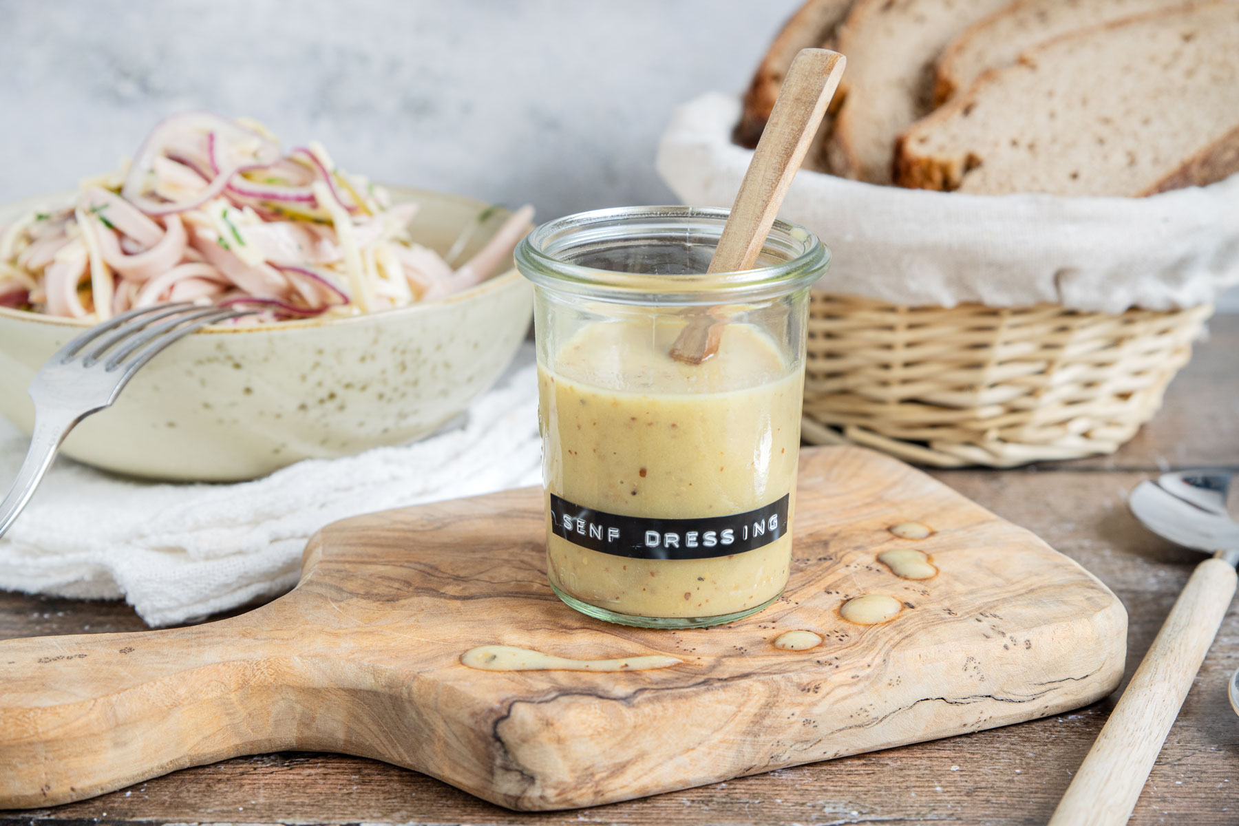 Senf-Dressing für Wurstsalat