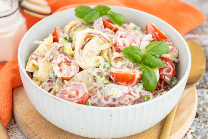 Tortellinisalat mit Mayo