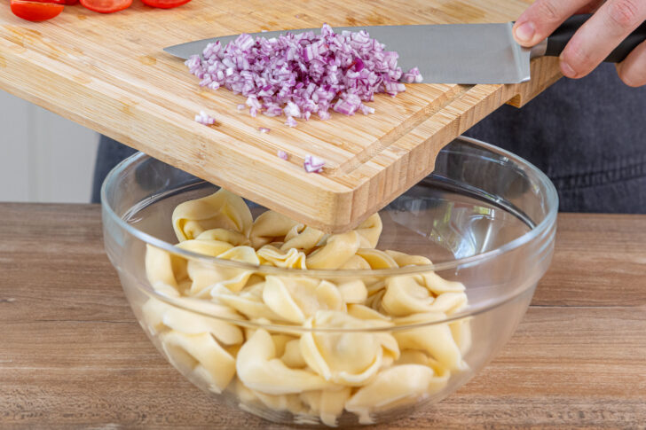 Zwiebel hinzugeben