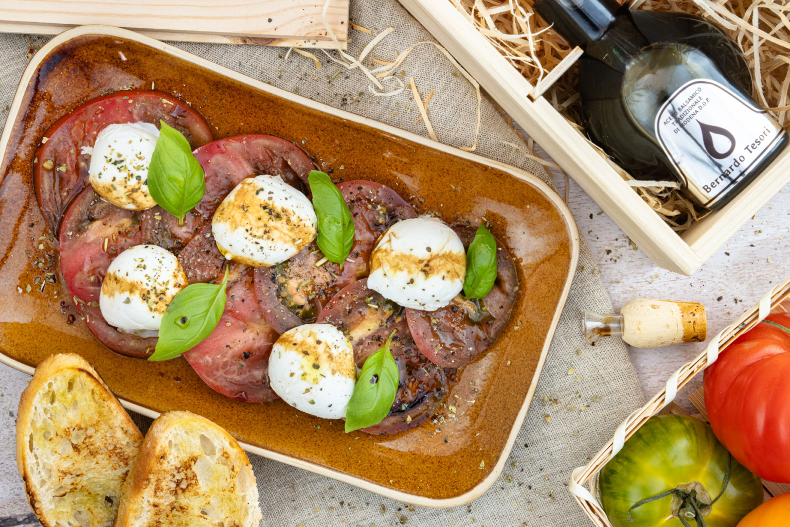 Caprese-Salat mit Tomate-Mozzarella | Rezept - eat.de
