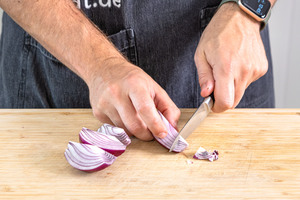Zwiebel schneiden