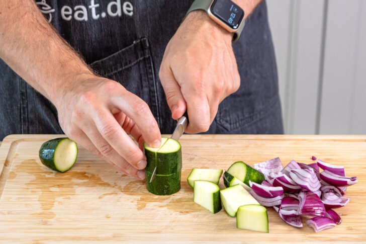 Zucchini schneiden