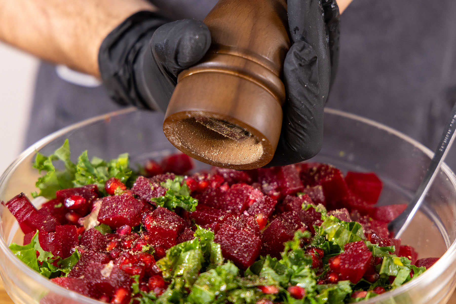 Grünkohlsalat mit Granatapfel