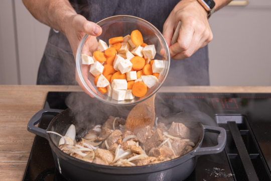  Foto zu Klassisches Gulasch nach Omas Rezept 
