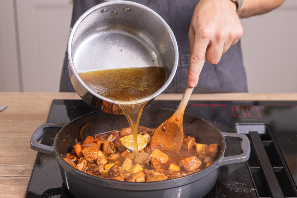  Klassisches Gulasch nach Omas Rezept 