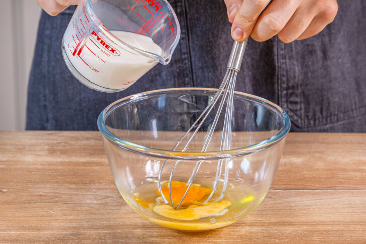Milch hinzugeben