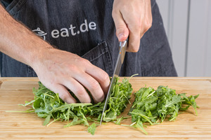 Rucola grob zerkleinern