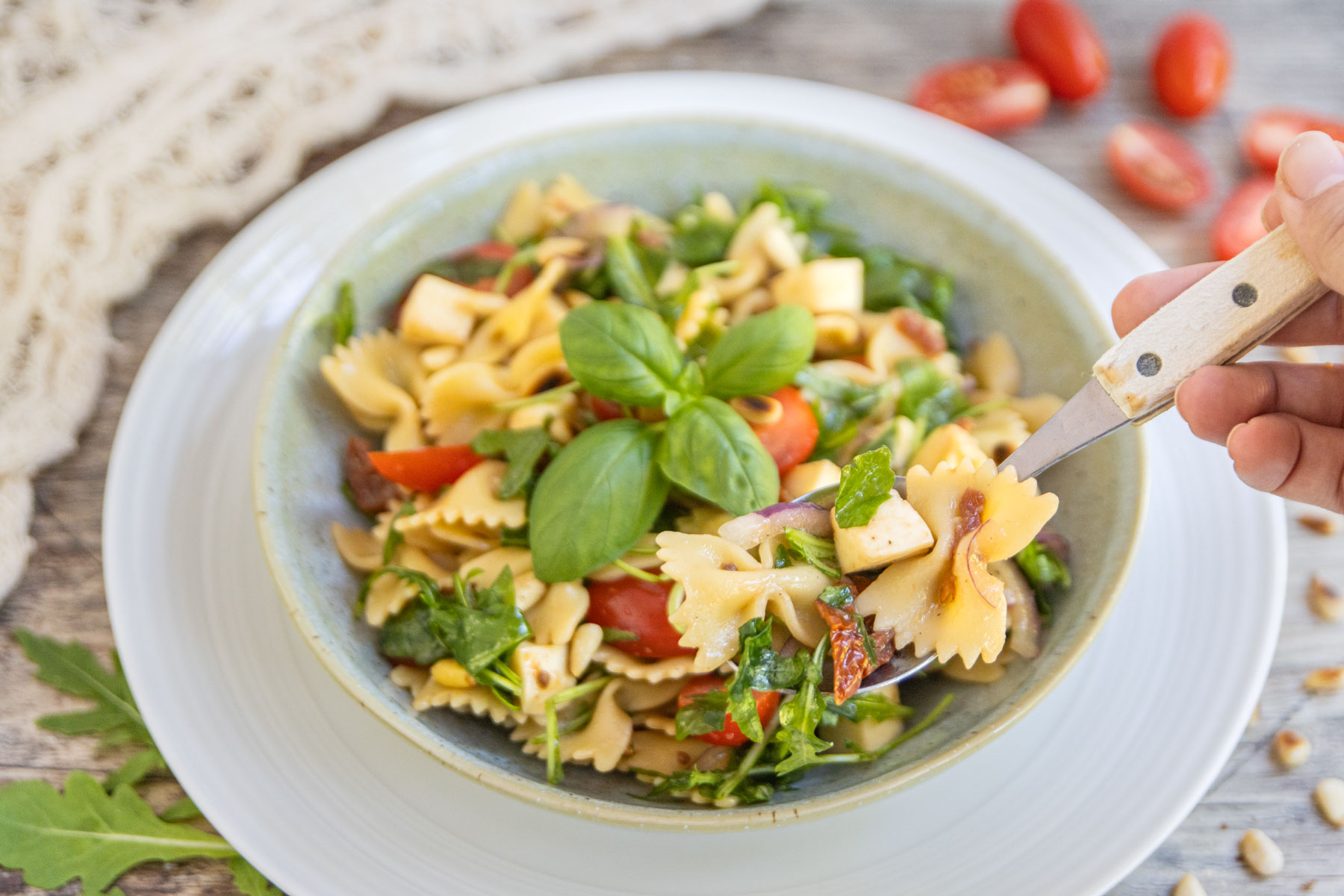 Italienischer Nudelsalat mit Rucola