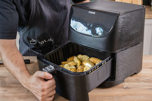 Kartoffeln in Heißluftfritteuse geben