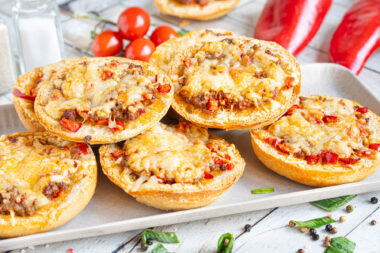 Pizzabrötchen mit Hackfleisch