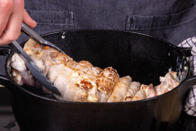 Putenrollbraten anbraten