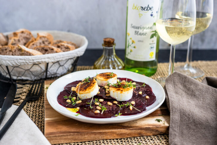 rote Bete Carpaccio mit Ziegenkäse