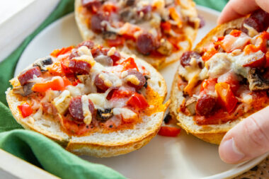 Schnelle Pizzabrötchen