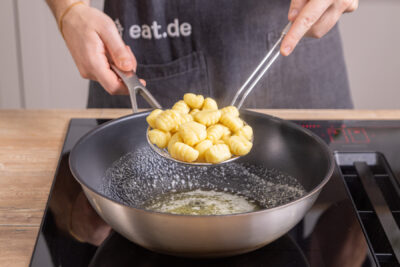 Kartoffelklößchen anbraten