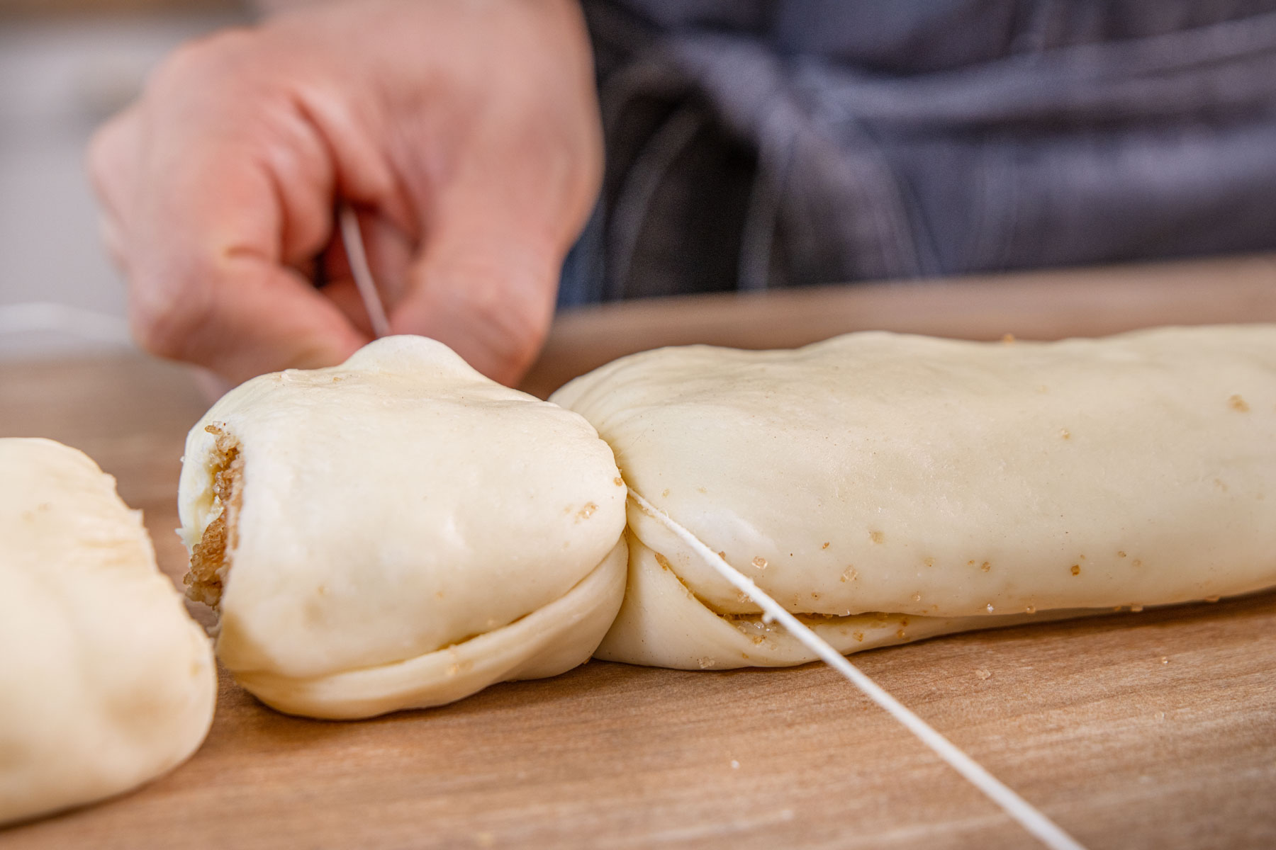 Zimtschnecken mit Fertigteig teilen