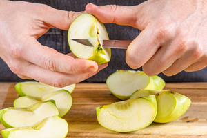 Äpfel entkernen