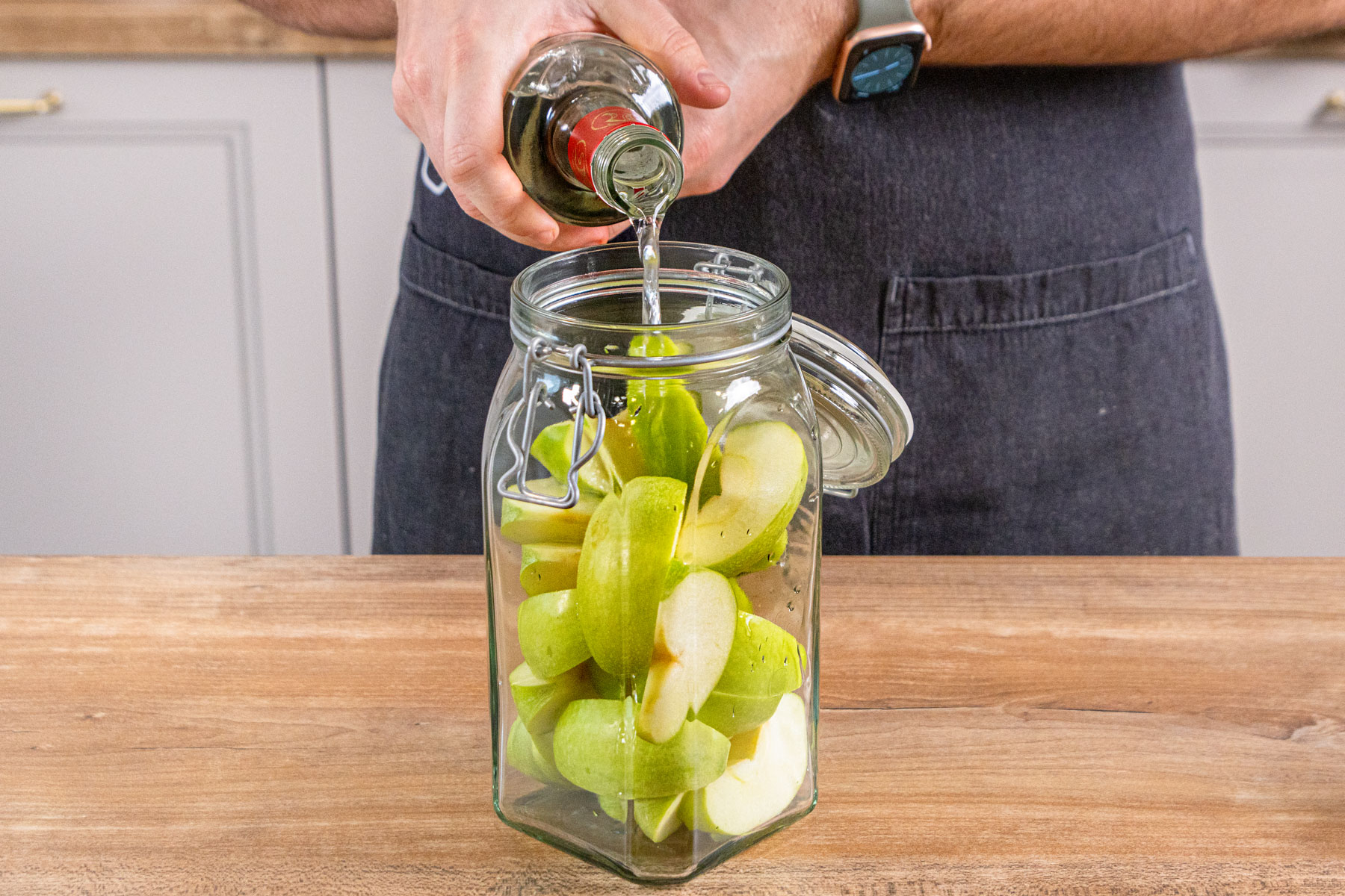 Apfel-Likör selber machen | Rezept
