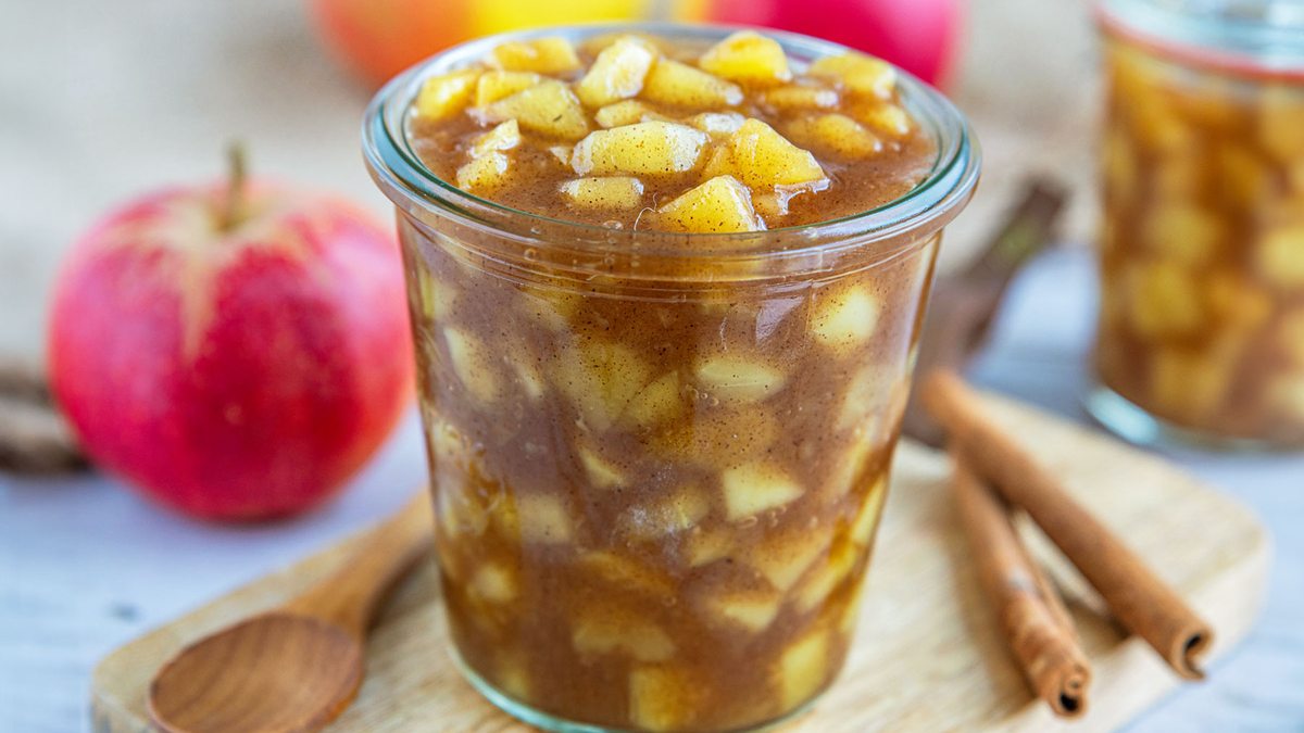 Einfaches Apfelkompott ohne Zucker | Rezept - eat.de