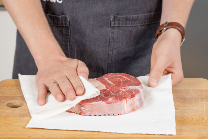 Fleisch abtupfen