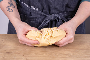 Mürbeteig kneten