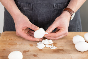 Eier schälen