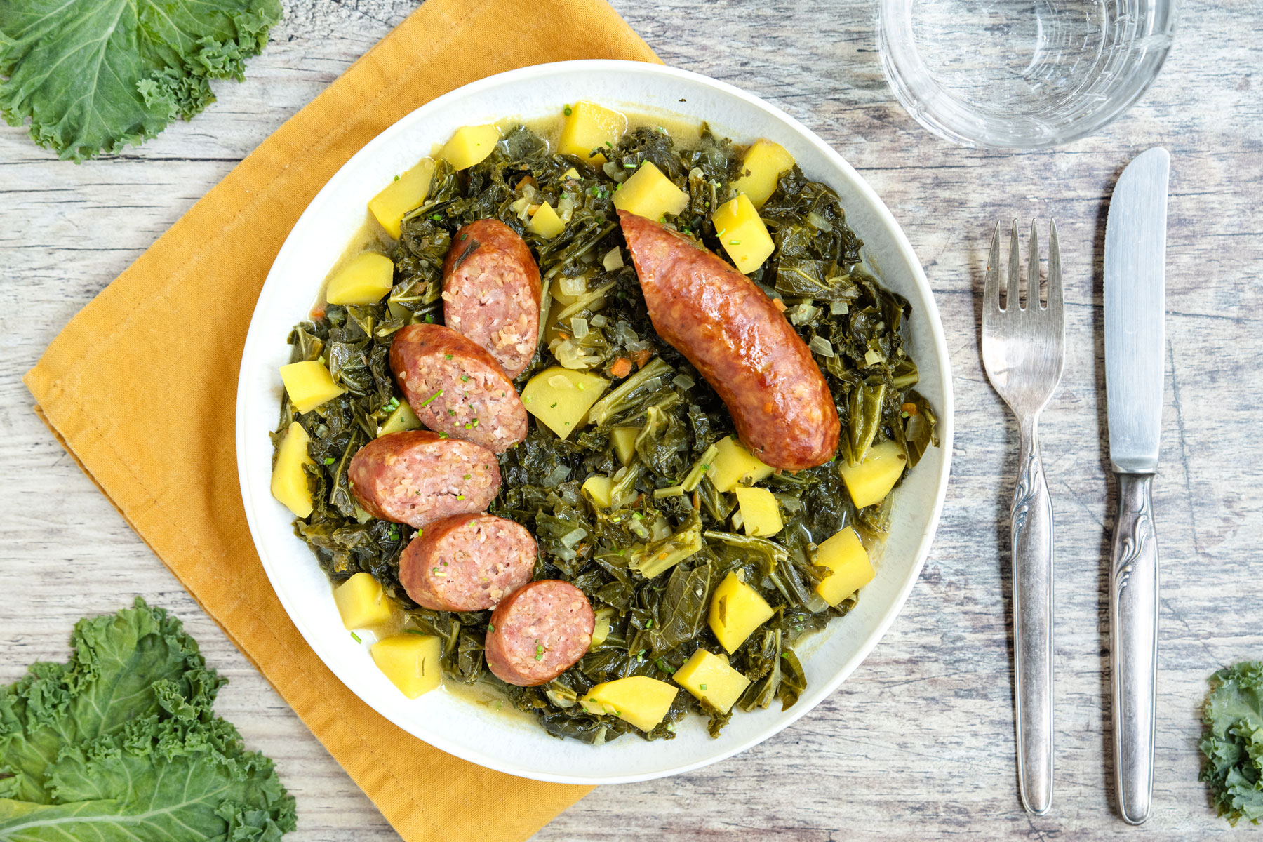 Grünkohl mit Mettwurst