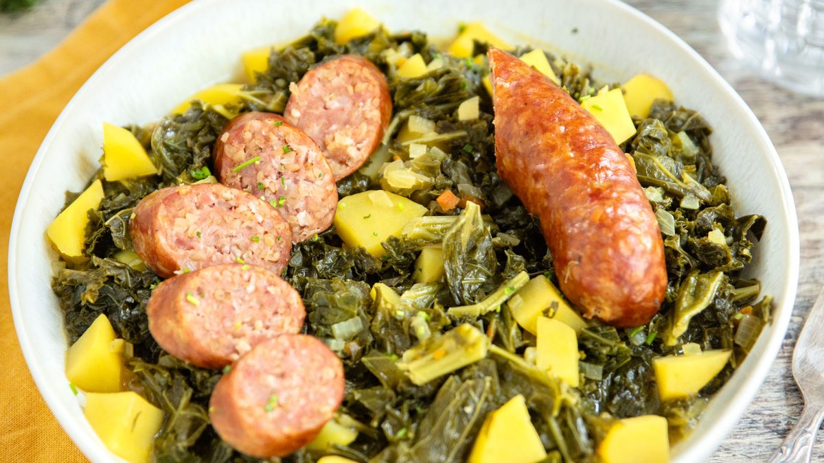 Grünkohl mit Mettwurst