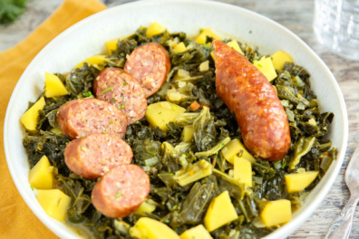 Grünkohl mit Mettwurst
