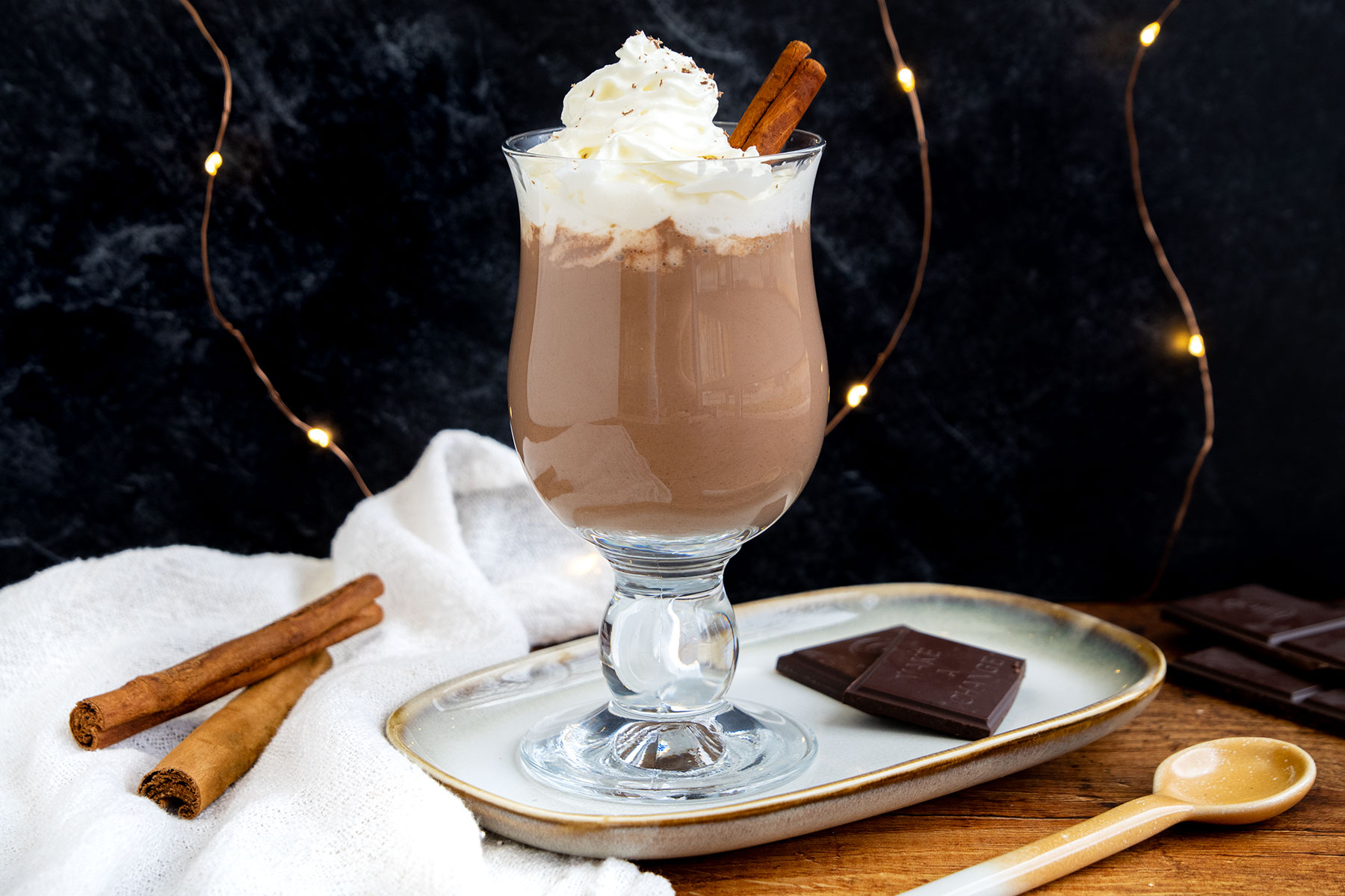 Heiße Schokolade mit Schuss | Rezept