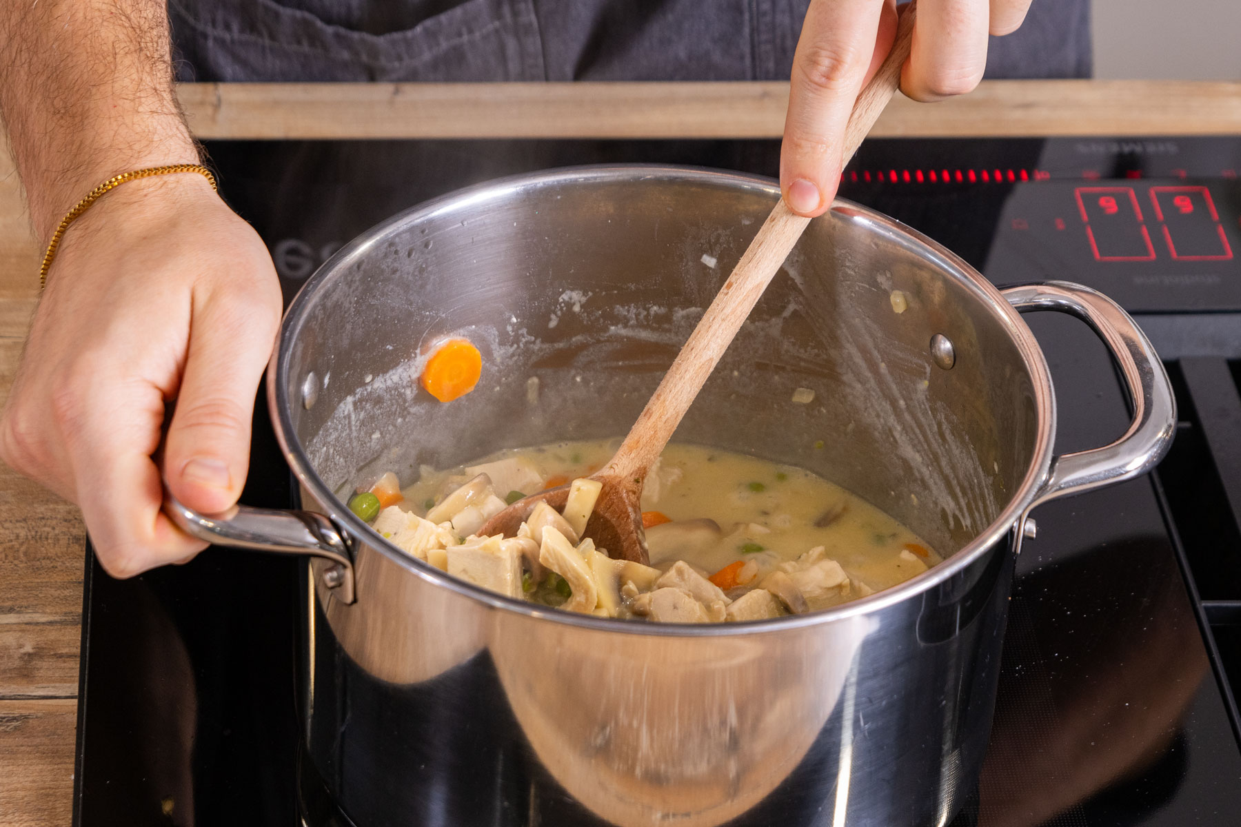 Hühnerfrikassee wie von Mama: schnell und einfach | Rezept