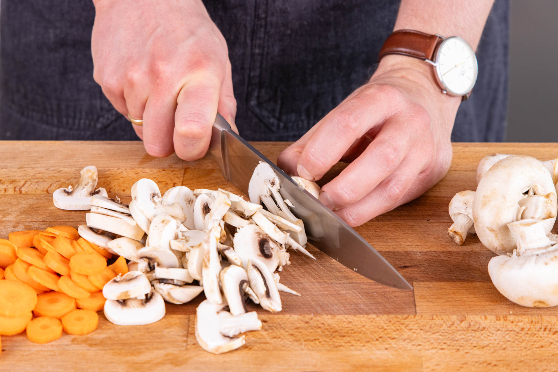 Champignons schneiden