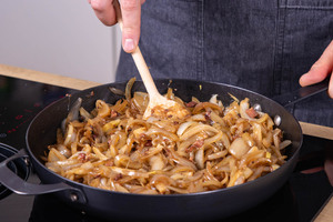 Zwiebeln mit anbraten