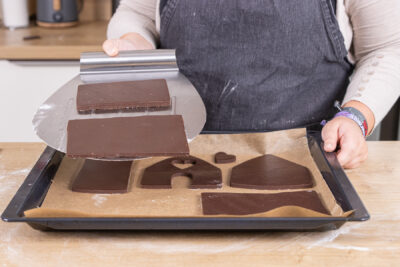 Lebkuchenhaus-Teile backen