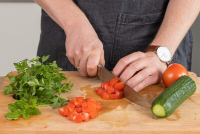 Tomaten würfeln