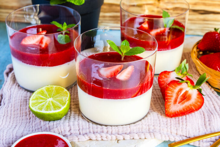 Panna cotta im Glas