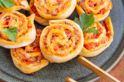 Pizzaschnecken mit Hefeteig
