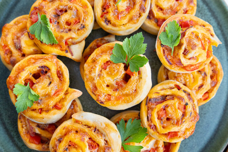 Pizzaschnecken mit Hefeteig