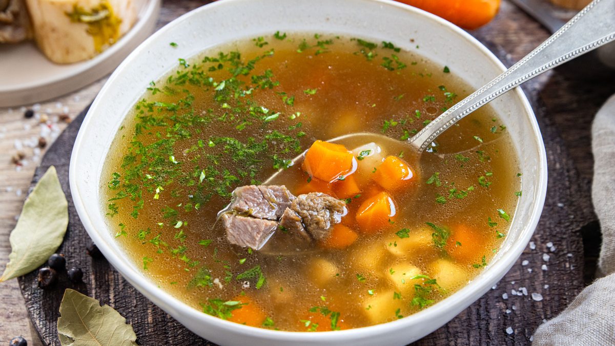 Rinderkraftbrühe kochen | Rezept - eat.de