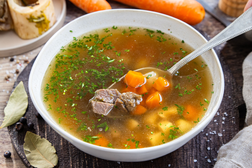 Rinderkraftbrühe kochen