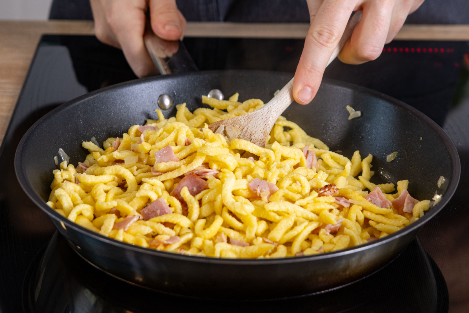 Schinken-Käsespätzle