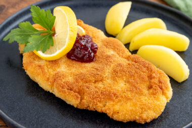 Panierte Hähnchenschnitzel: knusprig & einfach