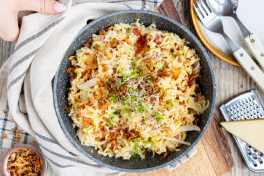 Käsespätzle mit Speck