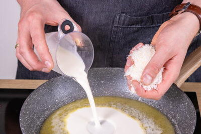 Sahne & Parmesan dazugeben